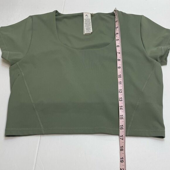 Oner Active Crop Top Short Sleeve with Shelf Bra Sage Green Size XL - Picture 6 of 10